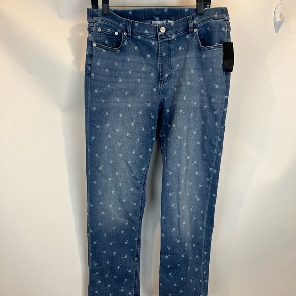 D&C Denim Company Easy Stretch Denim Easy Fit Printed Motif Jean - Picture 3 of 6